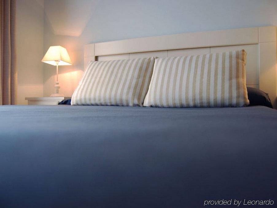 Alexandra Aparthotel Benstarhotelgroup Tarragona Zimmer foto