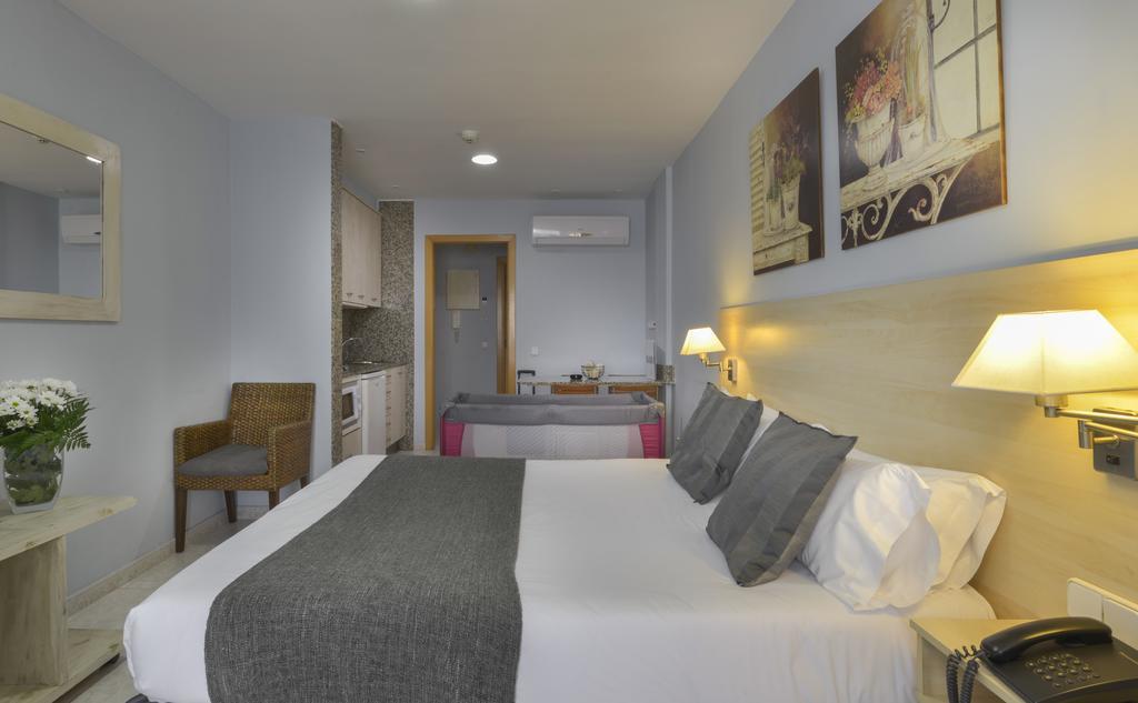 Alexandra Aparthotel Benstarhotelgroup Tarragona Exterior foto